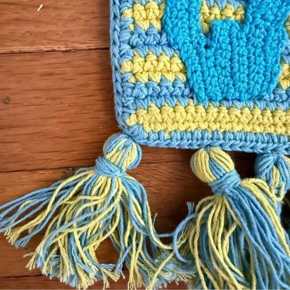 URBAN Outfitters Flower/Stripe Blue Yellow Mini Crochet Crossbody Cell Phone Bag - Picture 7 of 12